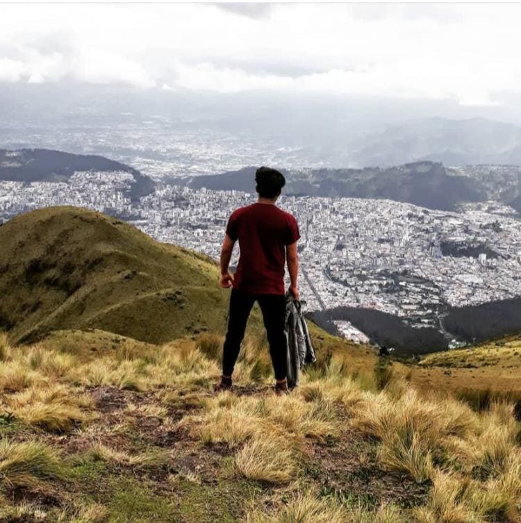 Luis Alvarez - Licenciado en Ecoturismo y guía certificado